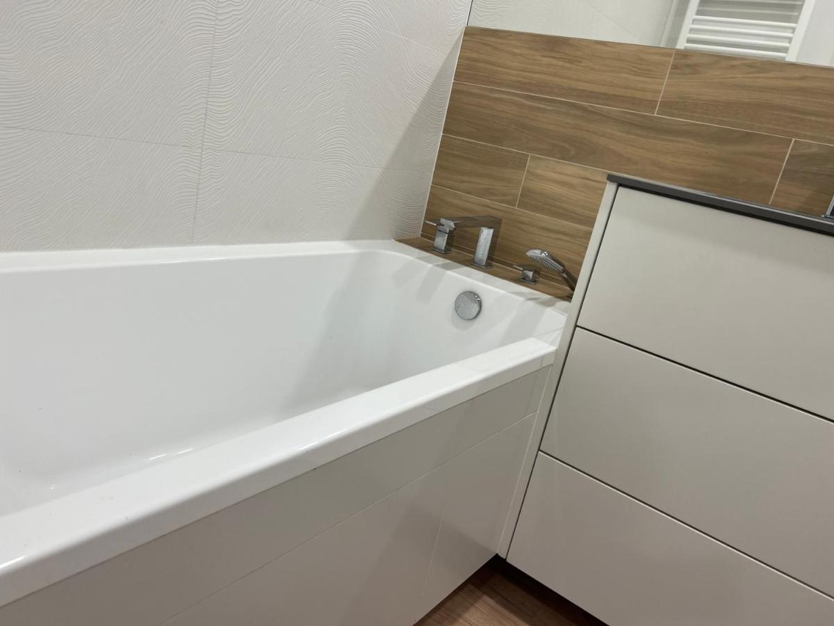 Apartament Mieszczanski Klima-Parkigfree2X-Netflix-Youtube Вроцлав Экстерьер фото